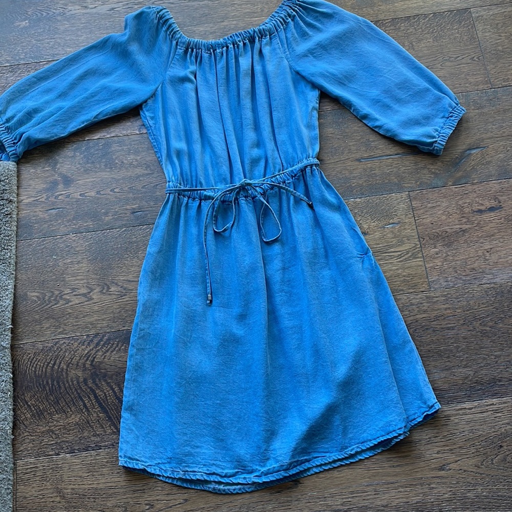 Splendid Chambray 3/4 sleeve Tie Dress. Off or on shoulder Style! SzM